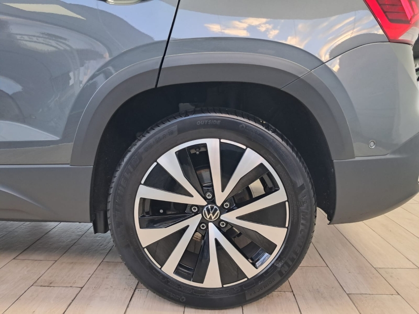 volkswagen taos 1.4 250 tsi total flex highline automatico 4p 202318