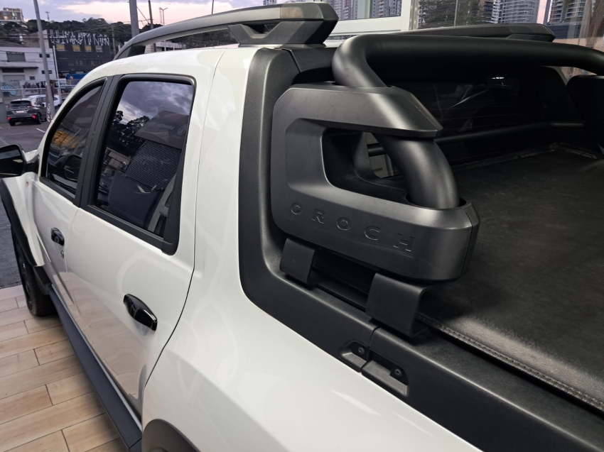 renault oroch 1.3 tce flex outsider x-tronic 4p automatico 202519