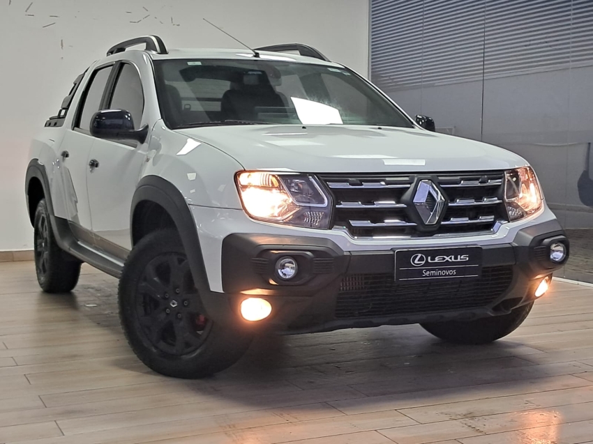 renault oroch 1.3 tce flex outsider x-tronic 4p automatico 2025