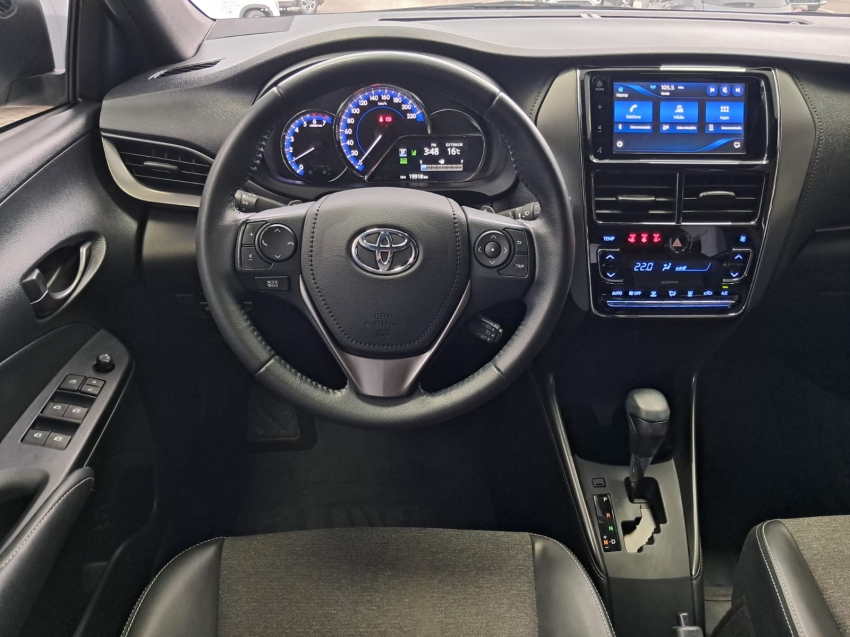 toyota yaris 1.5 16v flex xs connect multidrive 1.3 4p automatico 202311