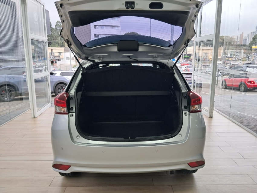 toyota yaris 1.5 16v flex xs connect multidrive 1.3 4p automatico 202319