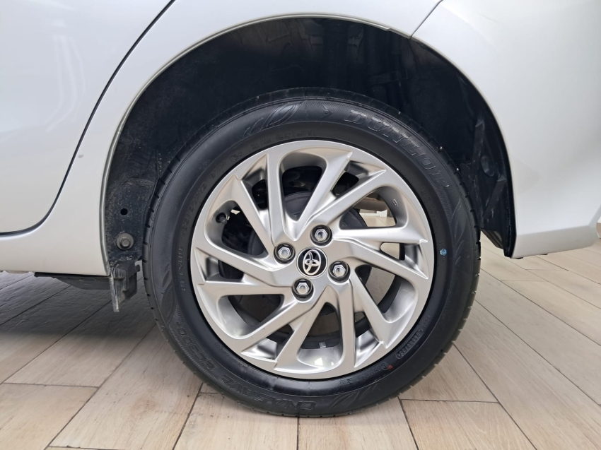 toyota yaris 1.5 16v flex xs connect multidrive 1.3 4p automatico 202317