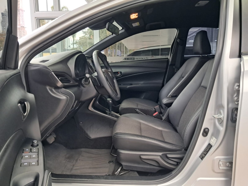 toyota yaris 1.5 16v flex xs connect multidrive 1.3 4p automatico 20236