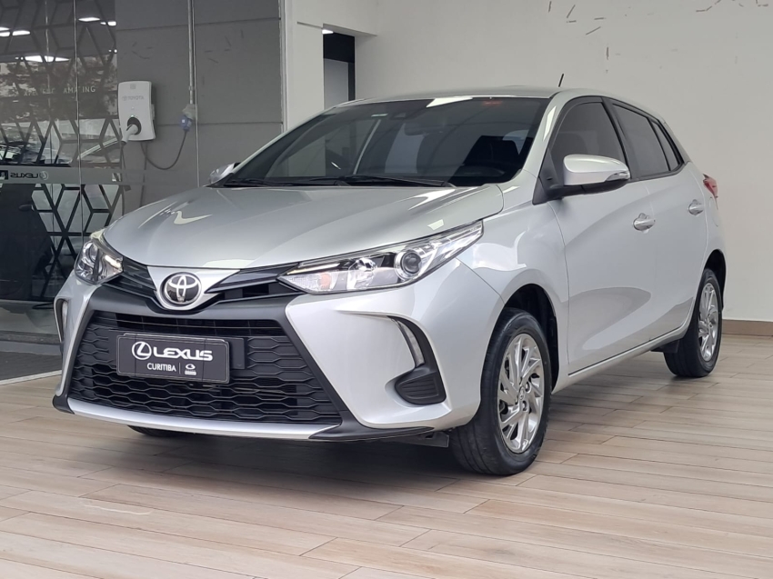 toyota yaris 1.5 16v flex xs connect multidrive 1.3 4p automatico 20232