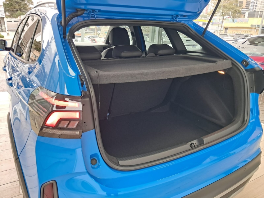 volkswagen nivus 1.0 200 tsi total flex highline automatico 4p 202512
