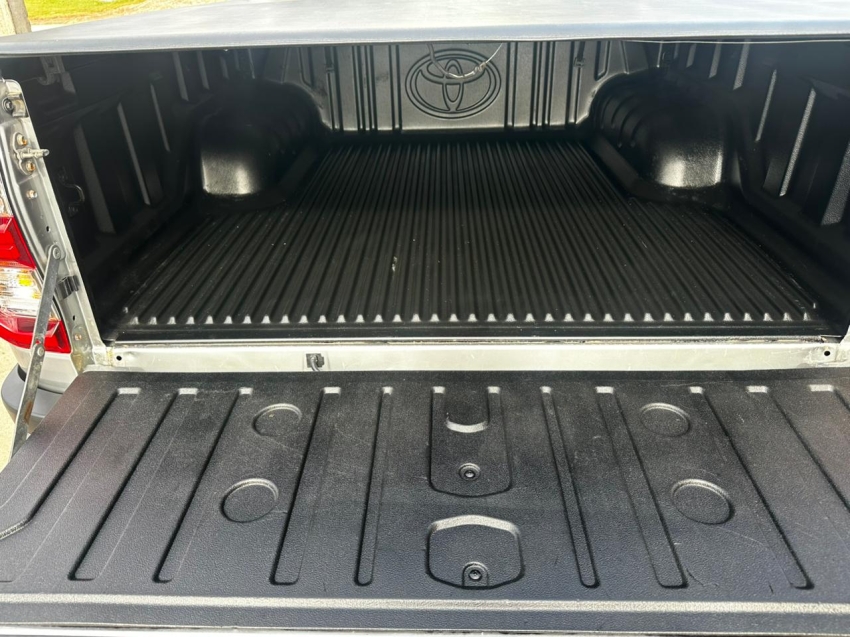 toyota hilux 2.8 d-4d turbo diesel cd srx 4x4 automatico 4p 20229