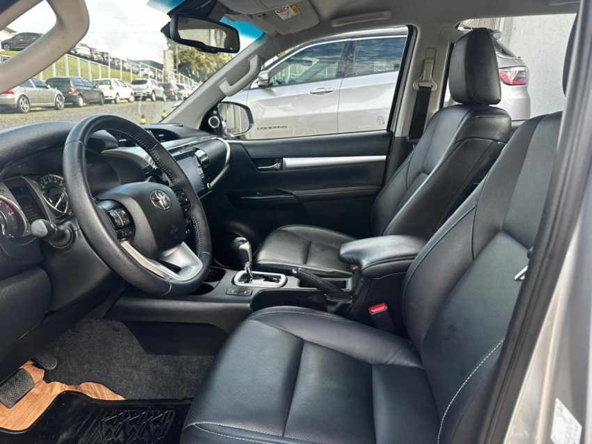toyota hilux 2.8 d-4d turbo diesel cd srx 4x4 automatico 4p 202212