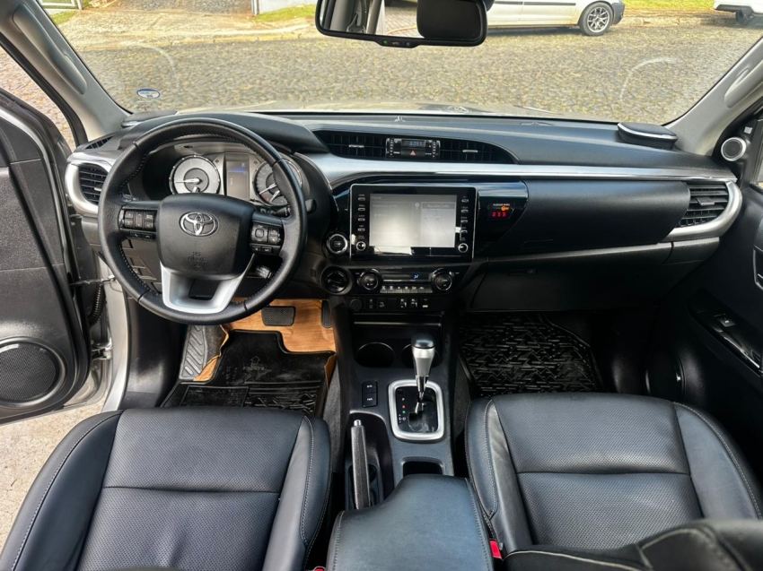 toyota hilux 2.8 d-4d turbo diesel cd srx 4x4 automatico 4p 202214