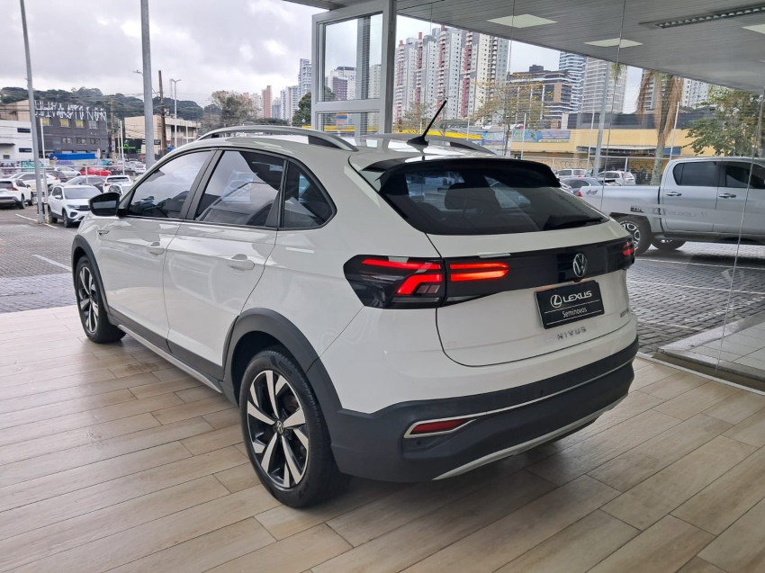 volkswagen nivus 1.0 200 tsi total flex highline automatico 4p 20213