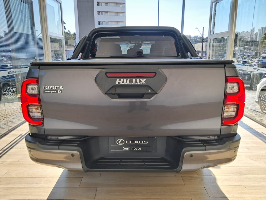 toyota hilux 2.8 d-4d turbo diesel cd conquest 4x4 automatico 4p 20234