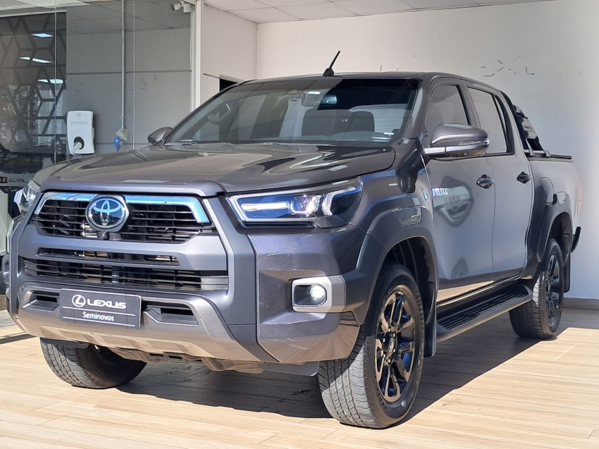 toyota hilux 2.8 d-4d turbo diesel cd conquest 4x4 automatico 4p 20232