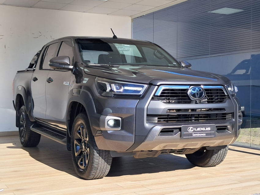 toyota hilux 2.8 d-4d turbo diesel cd conquest 4x4 automatico 4p 202324