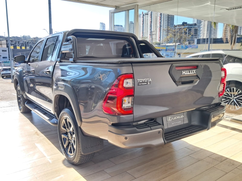 toyota hilux 2.8 d-4d turbo diesel cd conquest 4x4 automatico 4p 20233