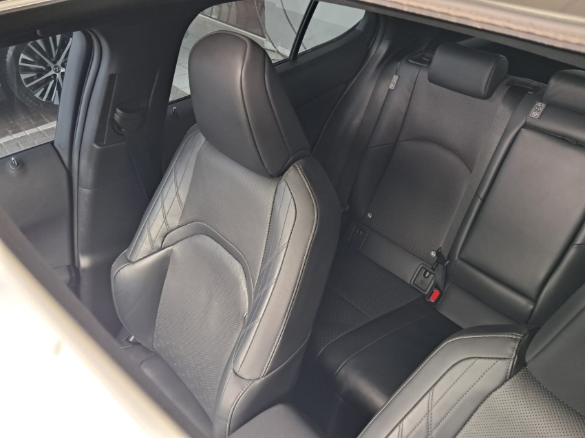 lexus ux 250h 2.0 vvt-i hybrid luxury cvt hibrido 4p automatico 202323