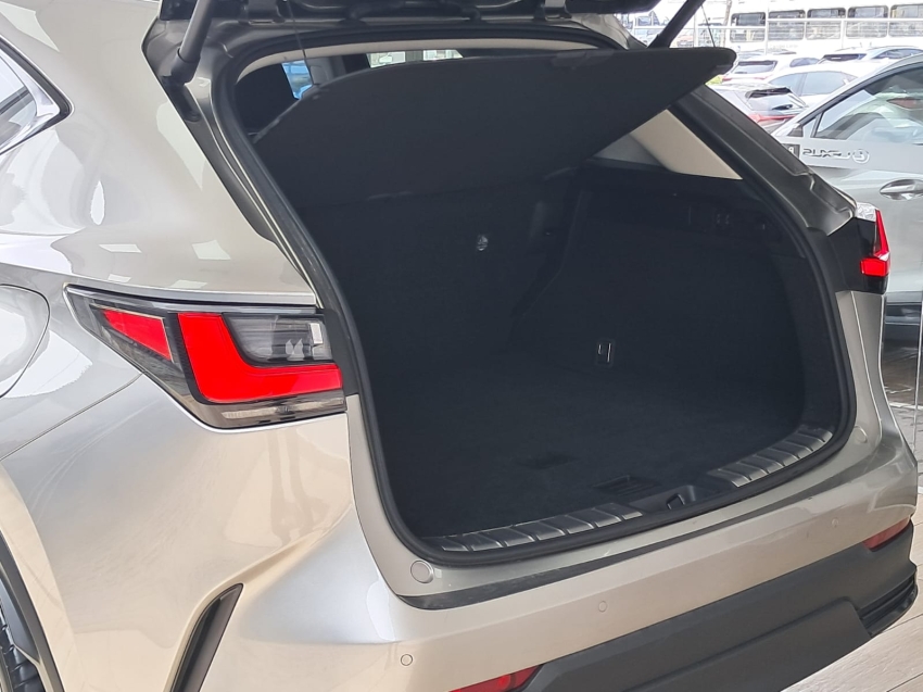 lexus nx 350h 2.5 16v vvt-i hybrid luxury cvt awd hibrido 4p automatico 202217