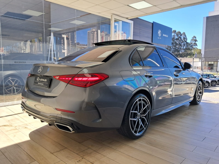mercedes-benz c 300 2.0 eq boost hibrido amg line 9g-tronic 4p automatico 20245