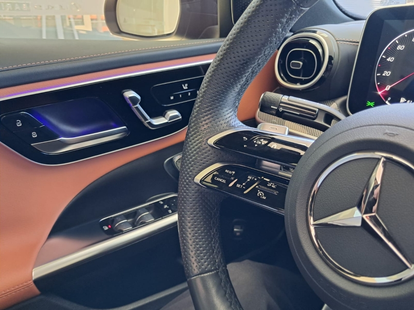 mercedes-benz c 300 2.0 eq boost hibrido amg line 9g-tronic 4p automatico 202427