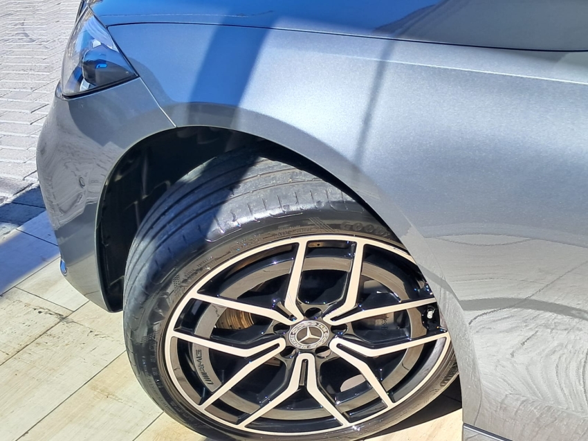 mercedes-benz c 300 2.0 eq boost hibrido amg line 9g-tronic 4p automatico 202428