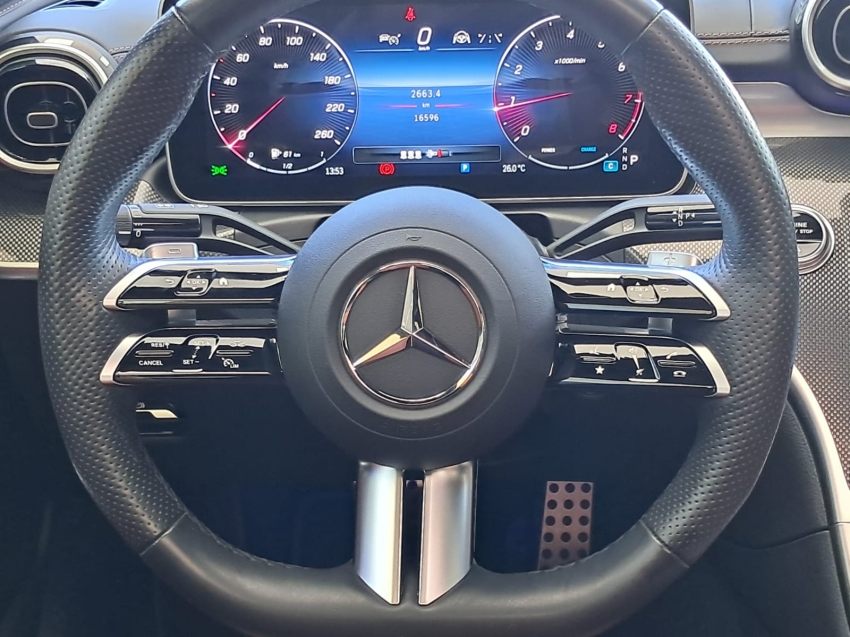 mercedes-benz c 300 2.0 eq boost hibrido amg line 9g-tronic 4p automatico 202410