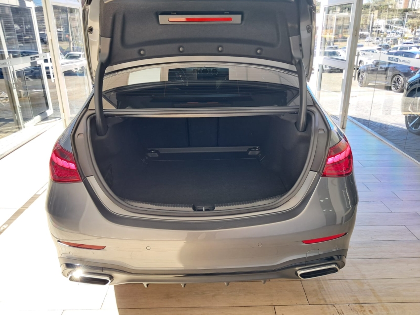 mercedes-benz c 300 2.0 eq boost hibrido amg line 9g-tronic 4p automatico 20246