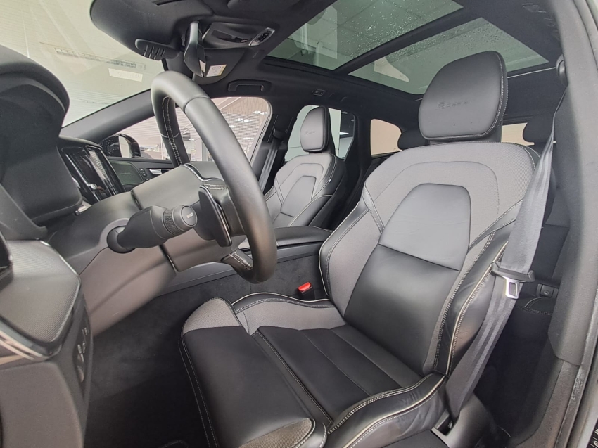 volvo xc60 2.0 t8 hybrid r-design awd geartronic hibrido 4p automatico 20206