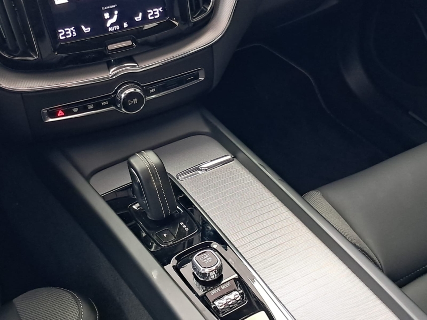 volvo xc60 2.0 t8 hybrid r-design awd geartronic hibrido 4p automatico 202012