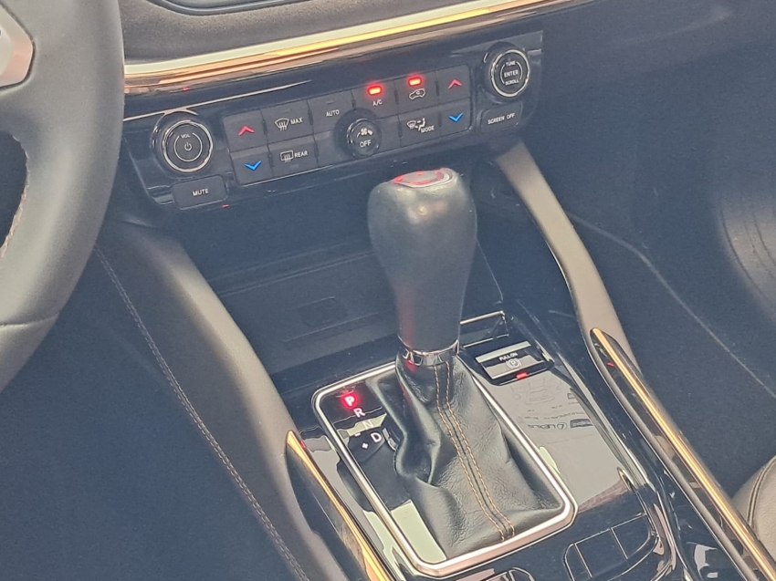jeep commander 1.3 t270 turbo flex overland at6 4p semiautomatico 202217