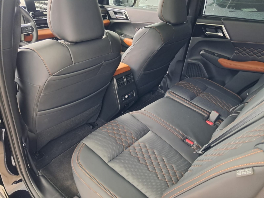 mitsubishi outlander 2.4 phev signature s-awc dht hibrido 4p automatico 202618
