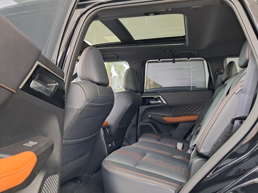 mitsubishi outlander 2.4 phev signature s-awc dht hibrido 4p automatico 202611