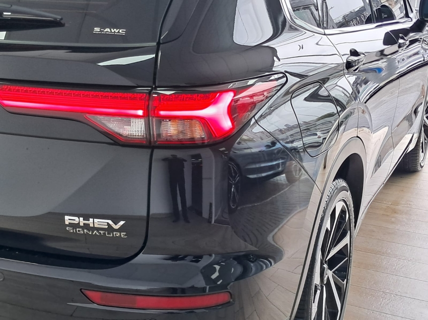 mitsubishi outlander 2.4 phev signature s-awc dht hibrido 4p automatico 202615
