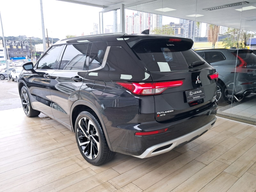mitsubishi outlander 2.4 phev signature s-awc dht hibrido 4p automatico 20263