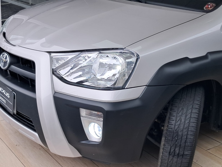 toyota etios cross 1.5 16v flex 4p automatico 201823
