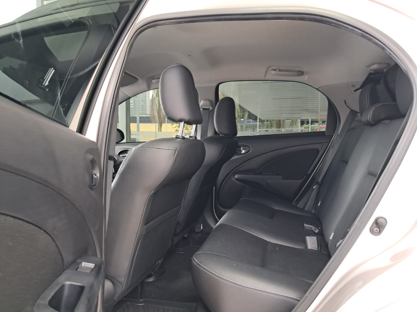 toyota etios cross 1.5 16v flex 4p automatico 201814