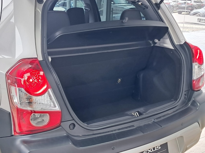 toyota etios cross 1.5 16v flex 4p automatico 20186
