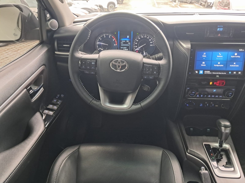 toyota hilux sw4 2.8 d-4d turbo diesel srx 7l 4x4 automatico 4p 202412