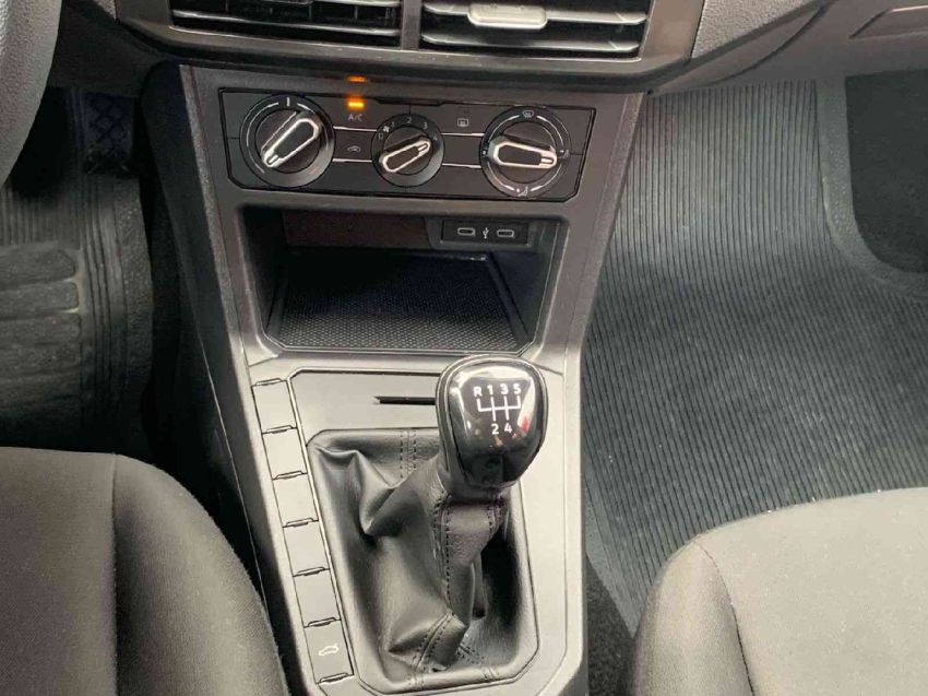 polo track 1.0 12v  manual 2023/24
