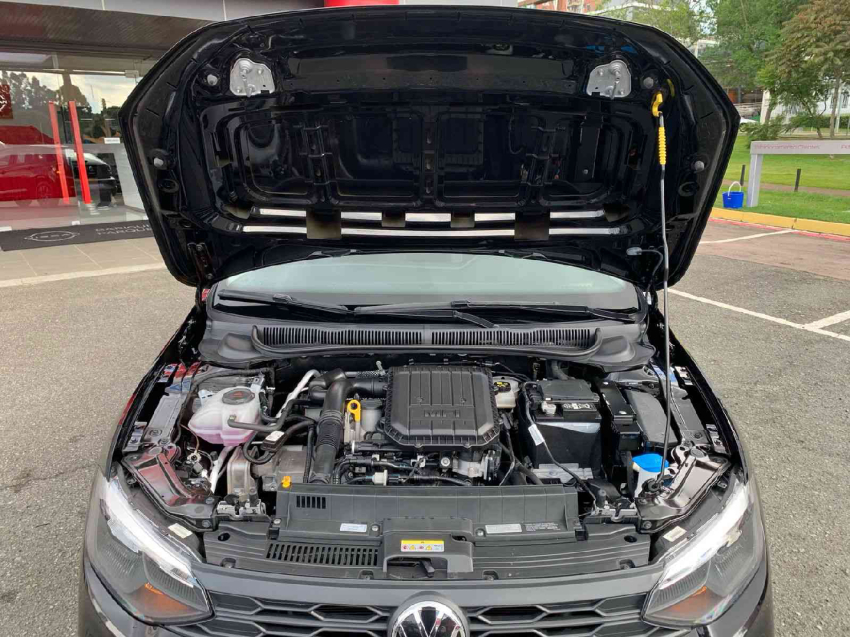 polo track 1.0 12v  manual 2023/24