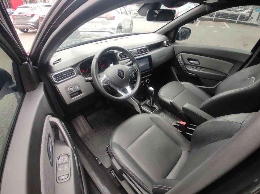 duster iconic 1.3 16v tce cvt x-tronic 2023/24