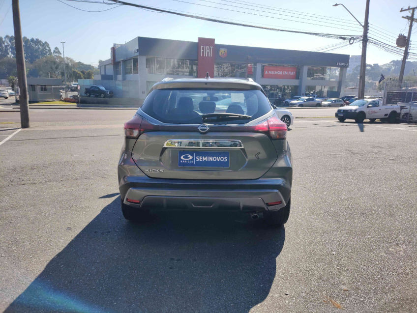 kicks 1.6 exclusive cvt flex automatico 2023/23