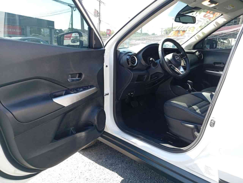 kicks 1.6 exclusive p. tech 113hp flex automatico 2023/23