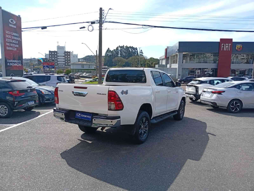 hilux cd dsl 4x4 sr at diesel automatico 2023/24