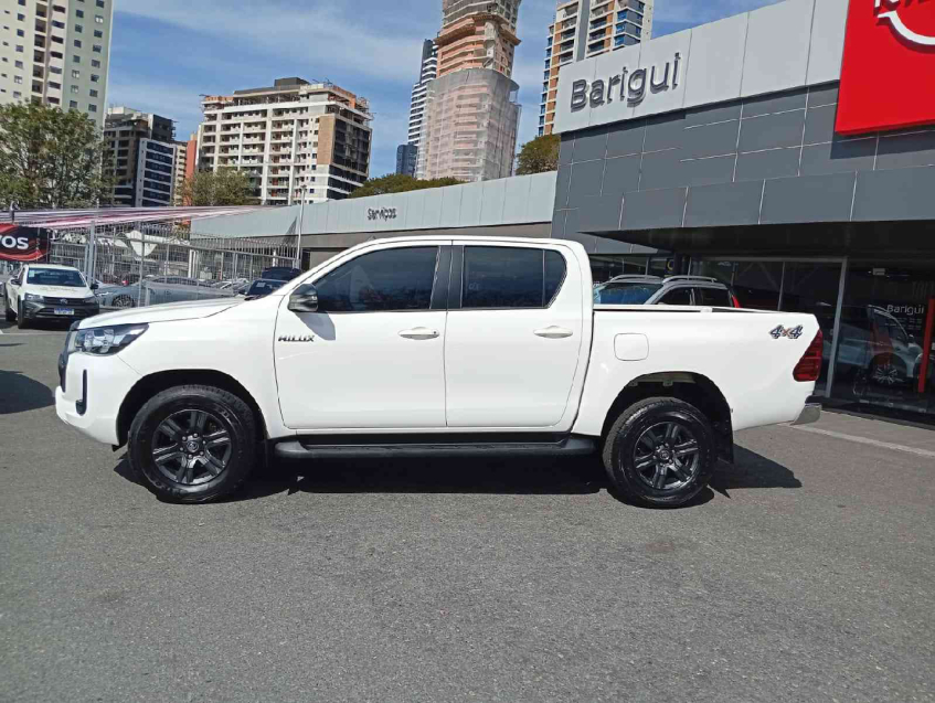 hilux cd dsl 4x4 sr at diesel automatico 2023/24