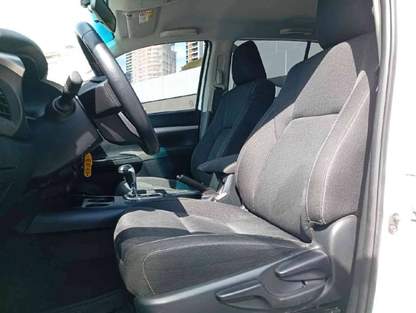 hilux cd dsl 4x4 sr at diesel automatico 2023/24