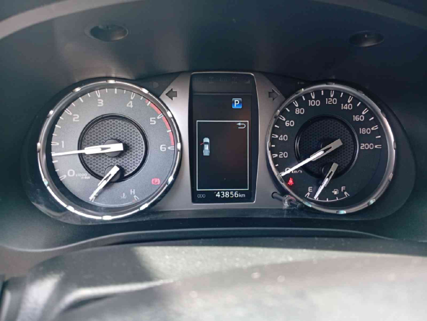 hilux cd dsl 4x4 sr at diesel automatico 2023/24