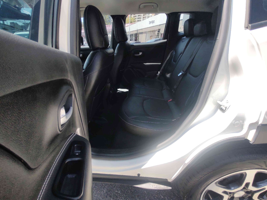 renegade sport 1.3 t270 gse at6 flex automatico 2023/23