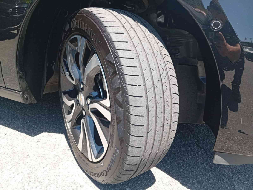 chevrolet onix plus premier at6