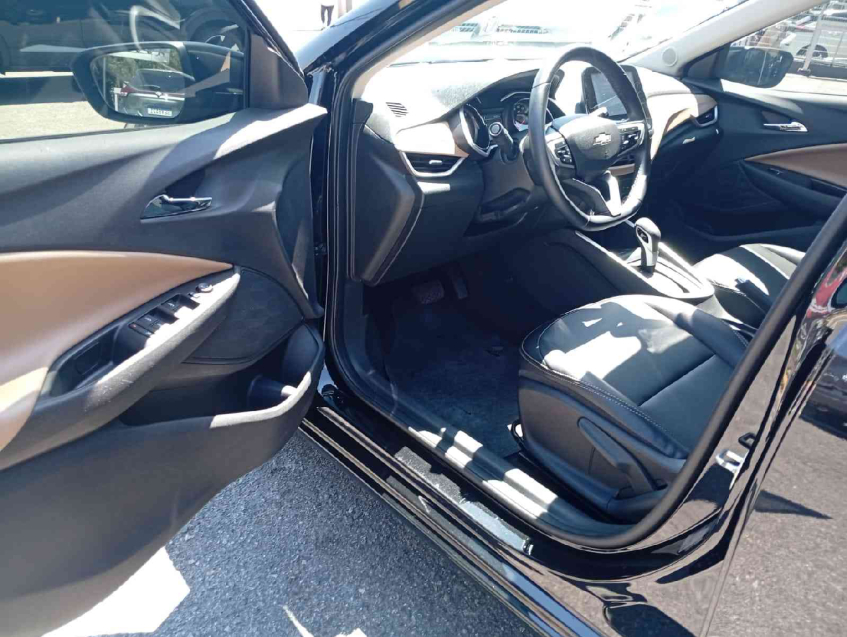 chevrolet onix plus premier at6