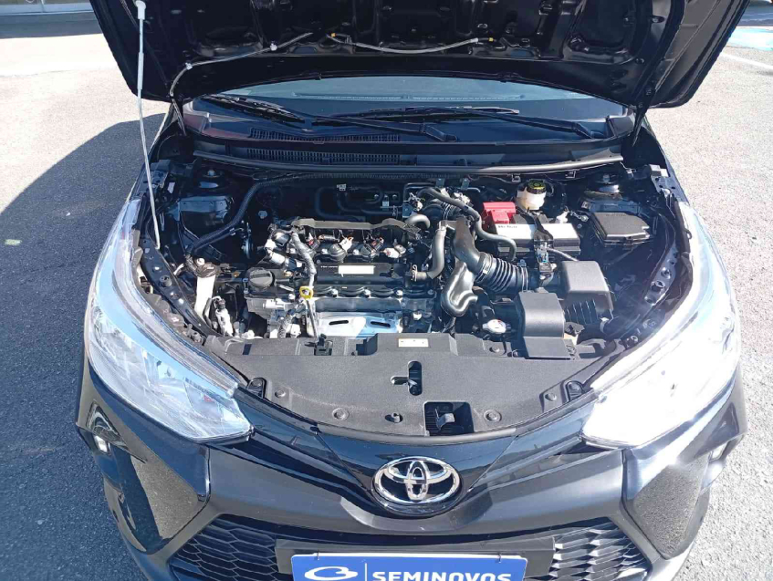 toyota yaris 1.5 16v flex xl multidrive 4p automatico 2025