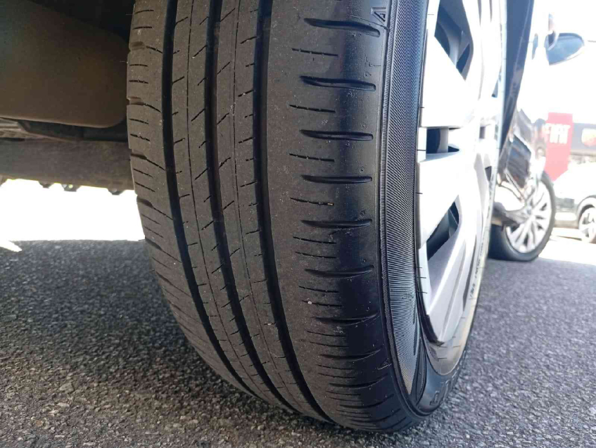 toyota yaris 1.5 16v flex xl multidrive 4p automatico 2025
