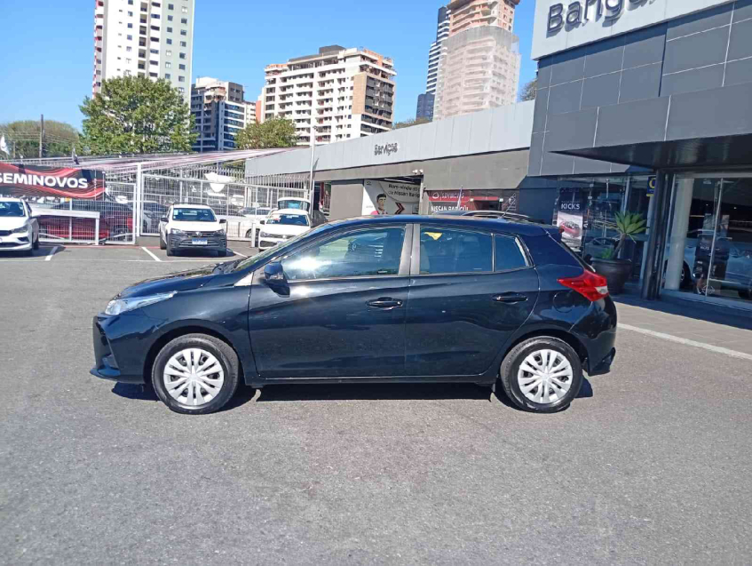 toyota yaris 1.5 16v flex xl multidrive 4p automatico 2025
